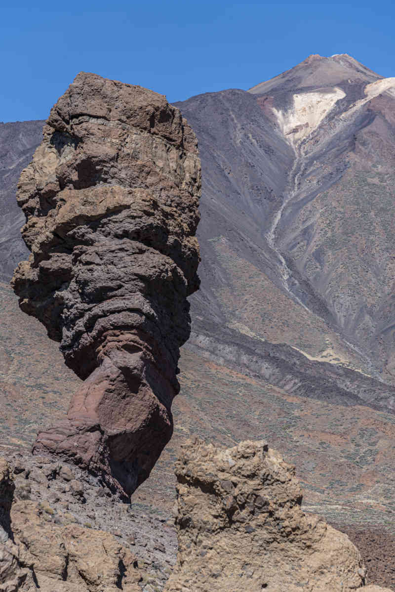 Tenerife 15 - parque nacional del Teide - Roques de García - Roque Cinchado.jpg